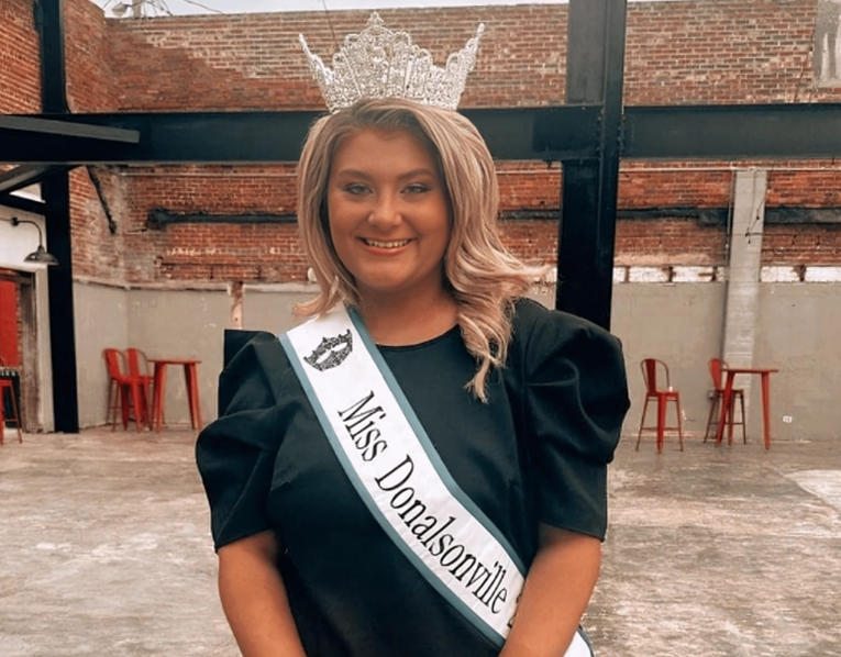 Bivšoj misici u SAD-u sude jer je ubila sina svog dečka. Imao je 18 mjeseci